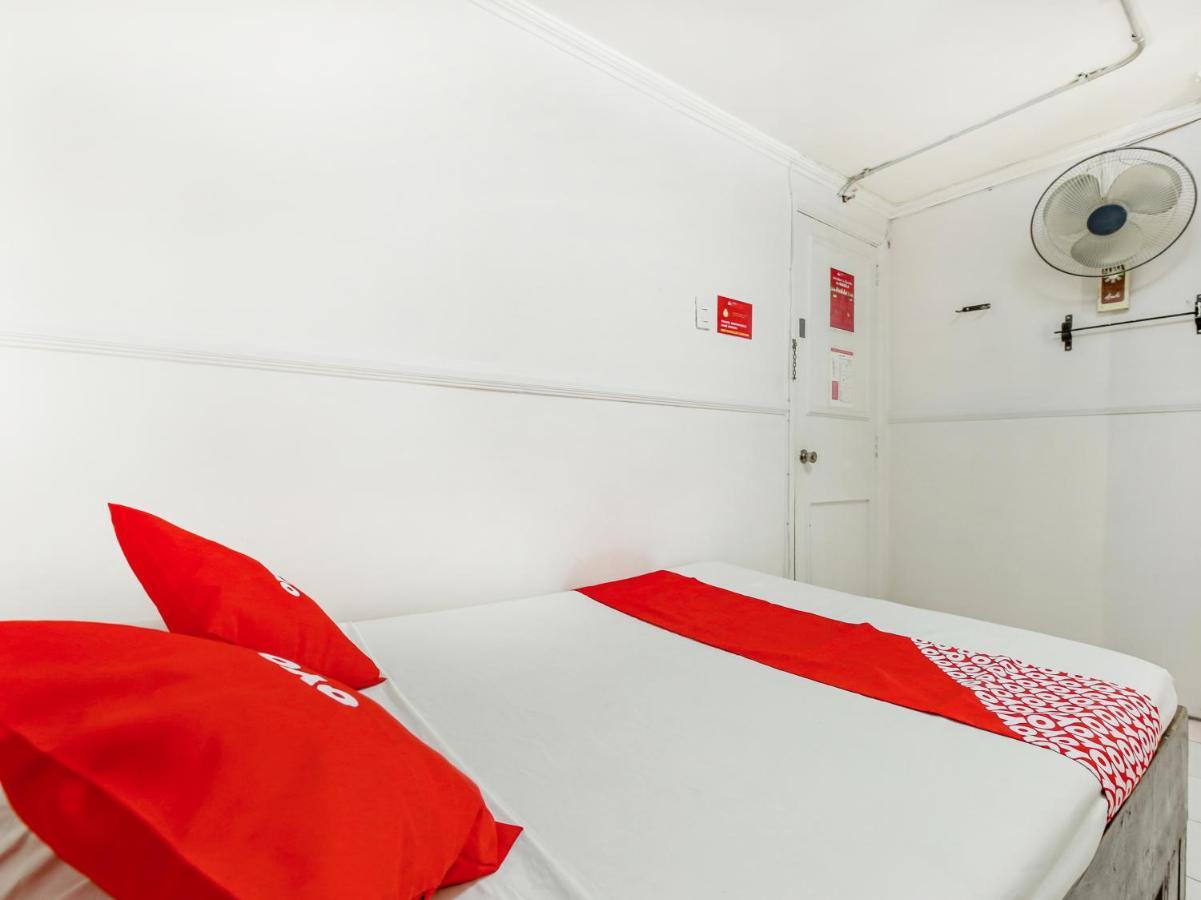 Oyo 842 City Smiles Apartelle San Juan  Εξωτερικό φωτογραφία