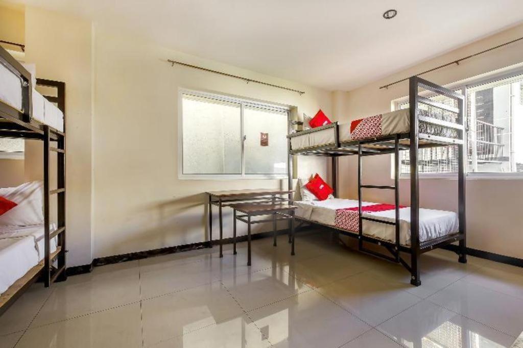 Oyo 842 City Smiles Apartelle San Juan  Εξωτερικό φωτογραφία