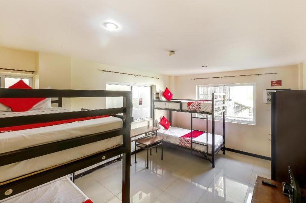 Oyo 842 City Smiles Apartelle San Juan  Εξωτερικό φωτογραφία